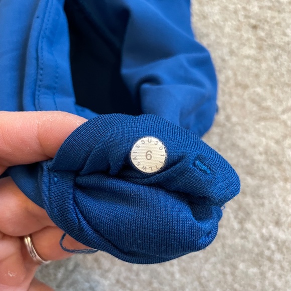 Blue lululemon athletica full length legging with zipper pocket - Picture 4 of 4